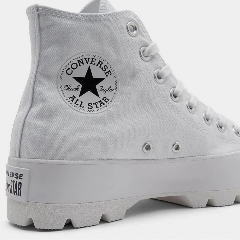❌SOLD❌ ❇️NWT❇️ WOMEN'S CONVERSE LUGGED HIGH TOPS - Picture 7 of 16